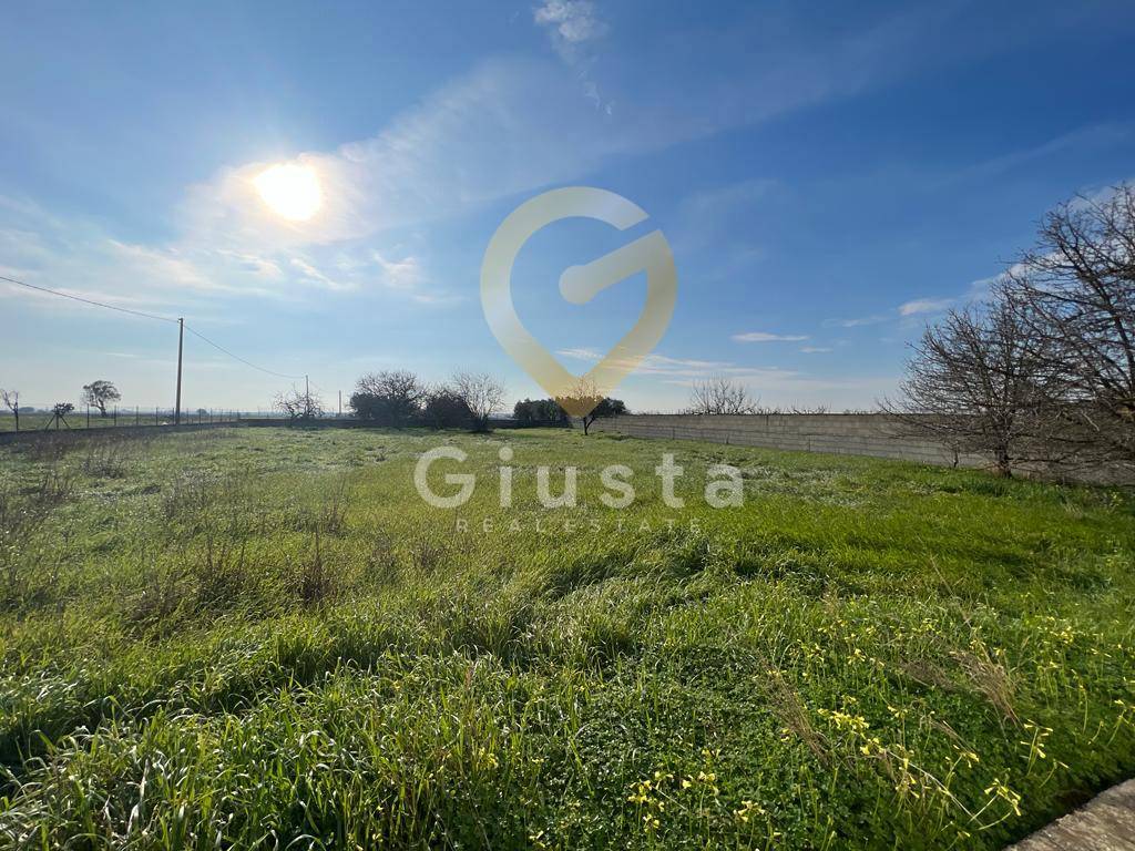 Terreno in vendita a Brindisi, Zona Montenegro