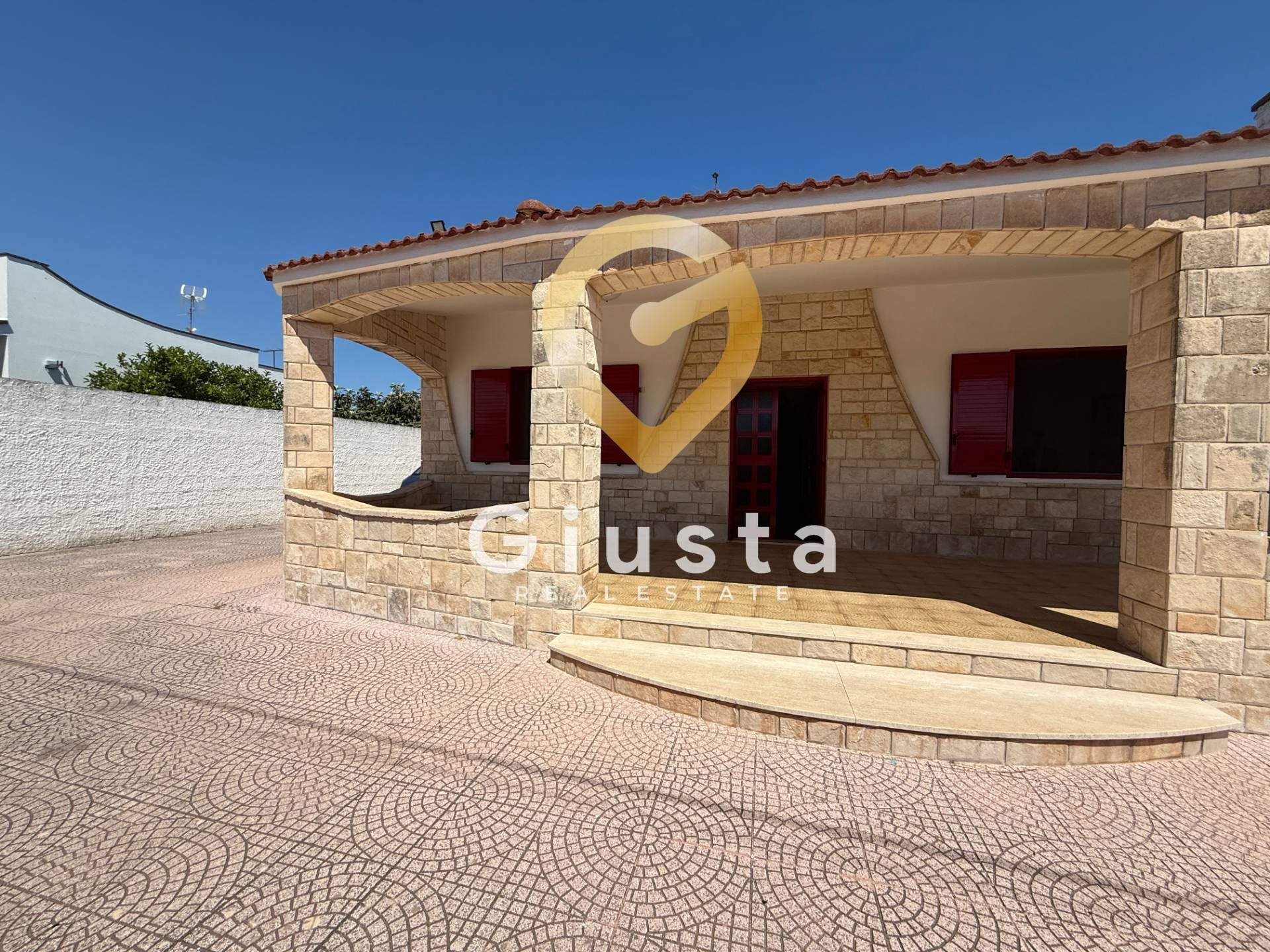 Villa singola in vendita a Brindisi, Zona Sciaia-Materdomini