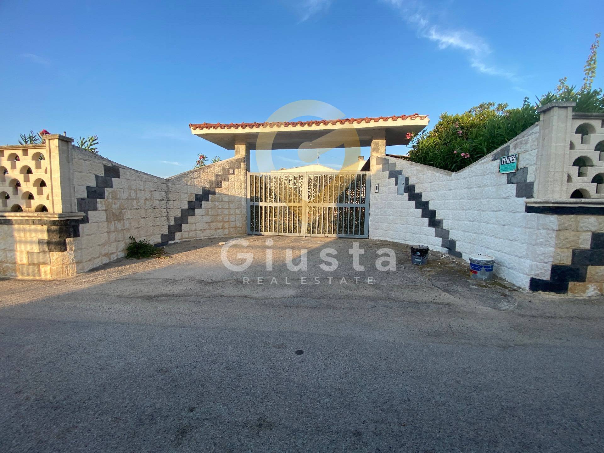 Villa o villino in vendita a Brindisi, Zona Mitrano