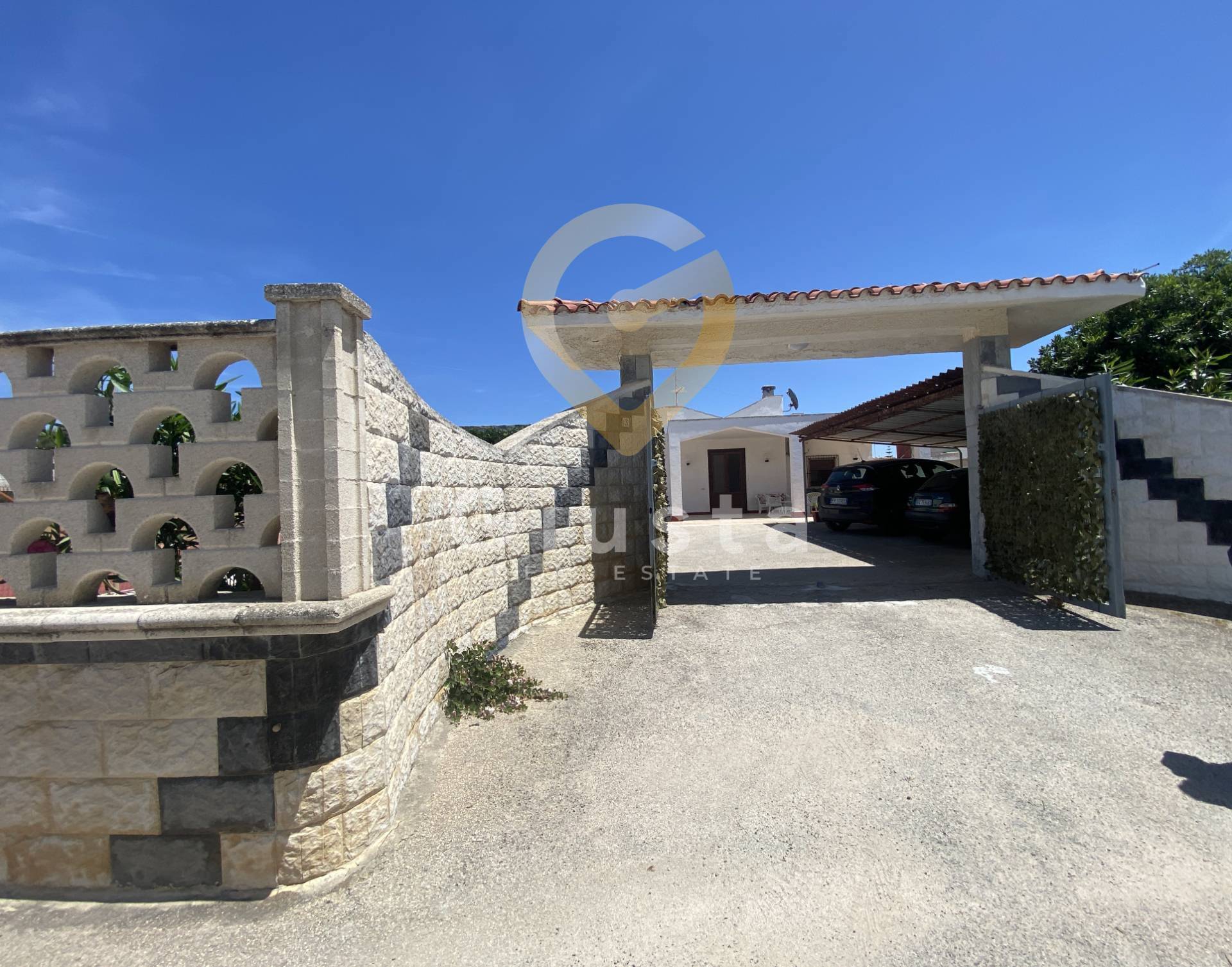 Villa o villino in vendita a Brindisi, Zona Mitrano