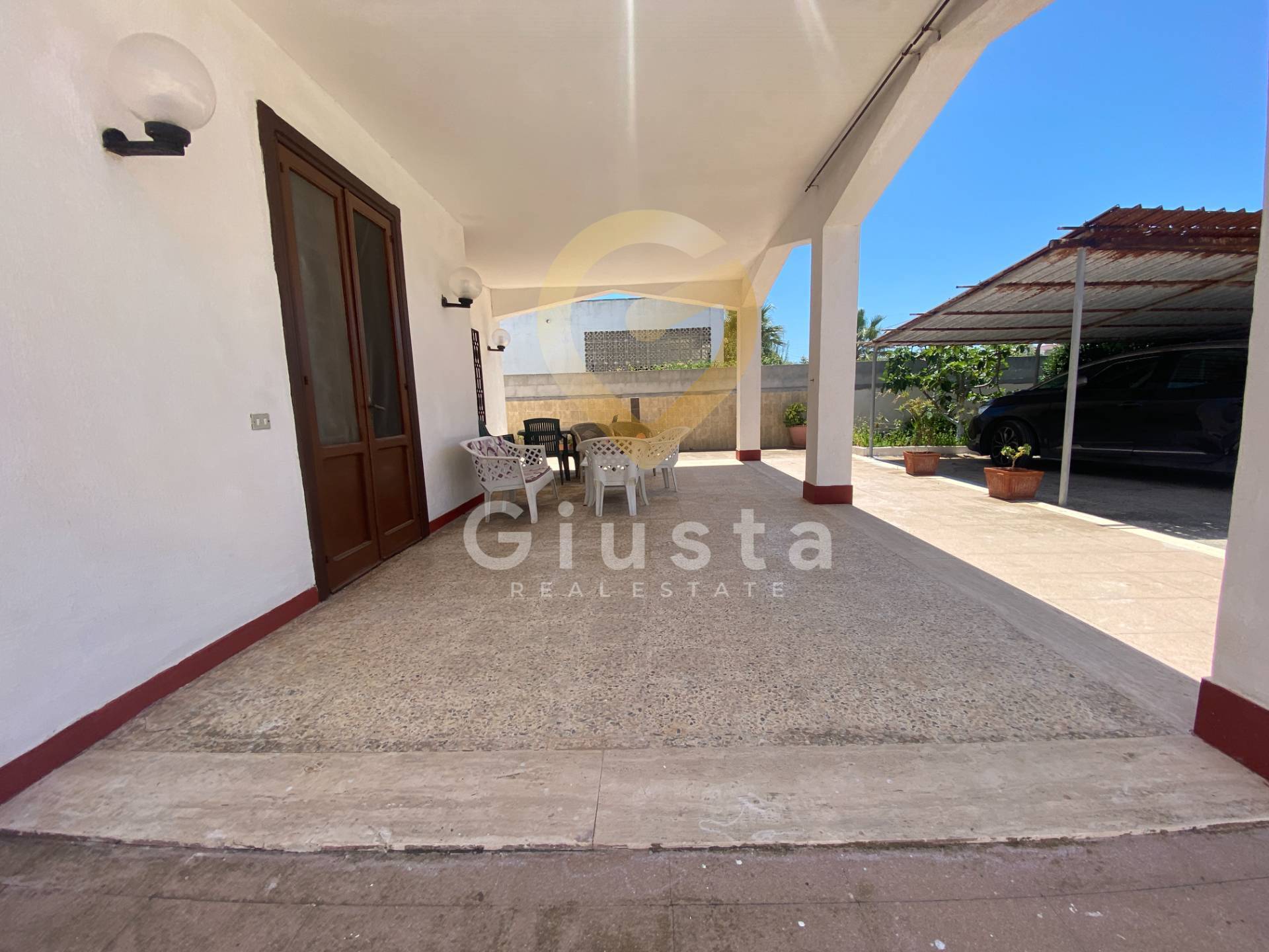 Villa o villino in vendita a Brindisi, Zona Mitrano