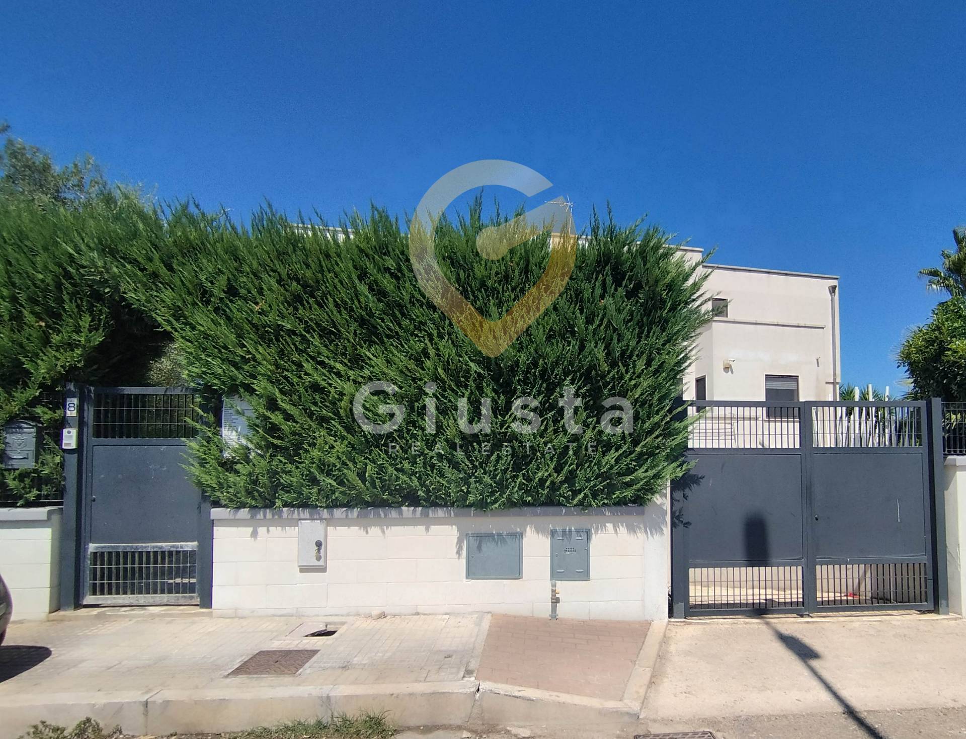 Villetta bifamiliare in vendita a Brindisi, Paradiso