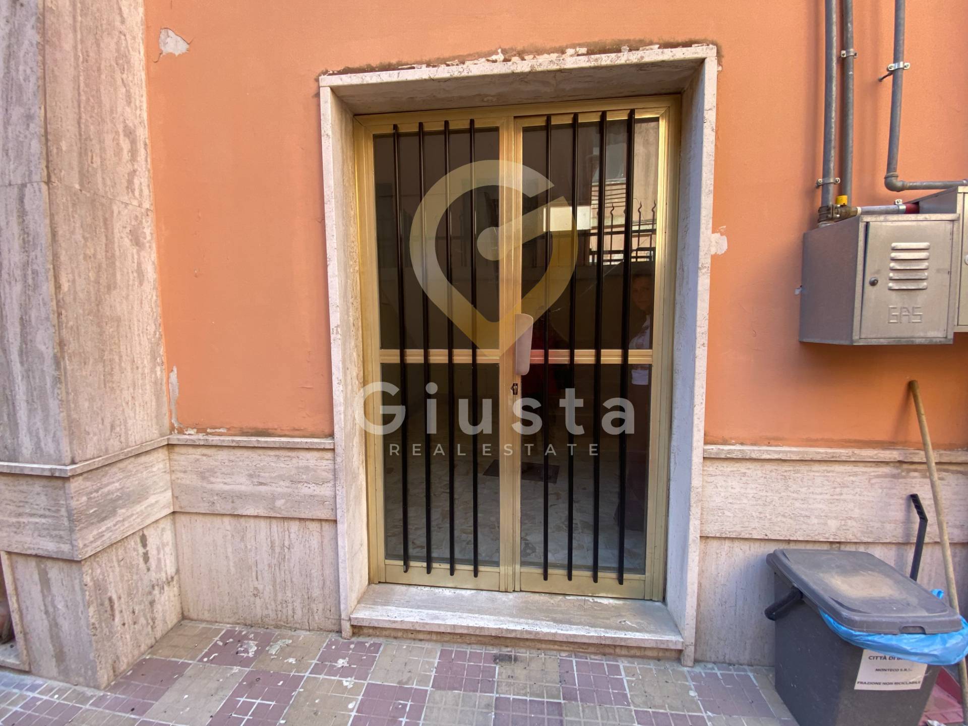 Appartamento in vendita a Brindisi, Zona Centro