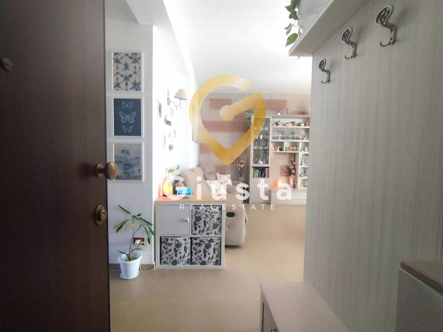 Appartamento in vendita a Brindisi, Zona Villaggio San Pietro