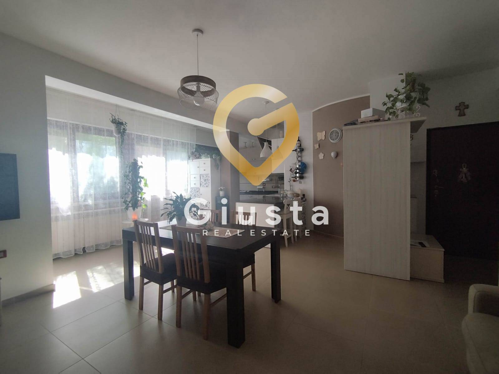 Appartamento in vendita a Brindisi, Zona Villaggio San Pietro