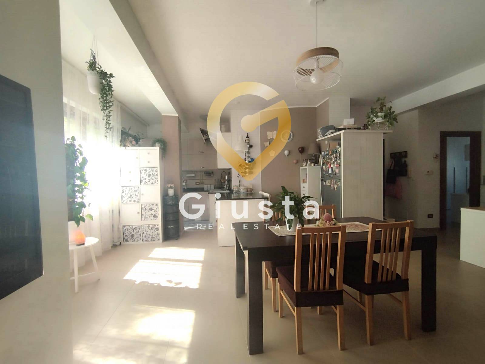 Appartamento in vendita a Brindisi, Zona Villaggio San Pietro