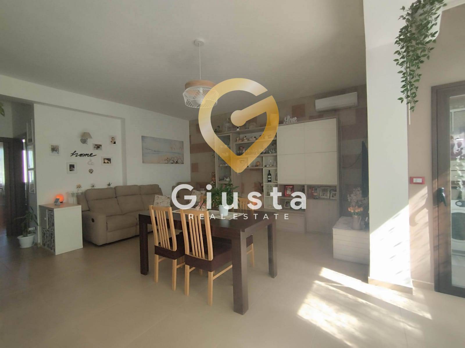 Appartamento in vendita a Brindisi, Zona Villaggio San Pietro