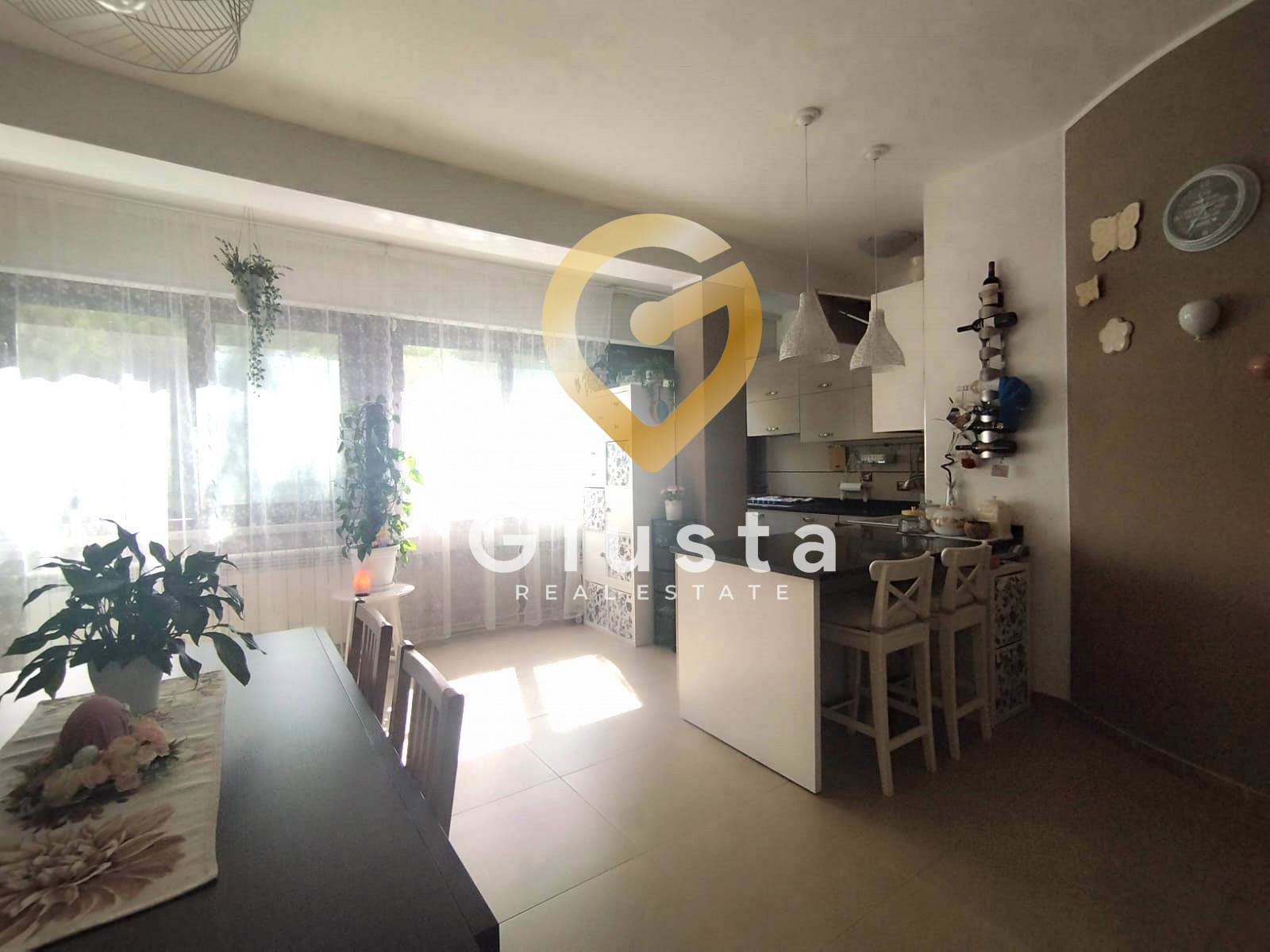 Appartamento in vendita a Brindisi, Zona Villaggio San Pietro