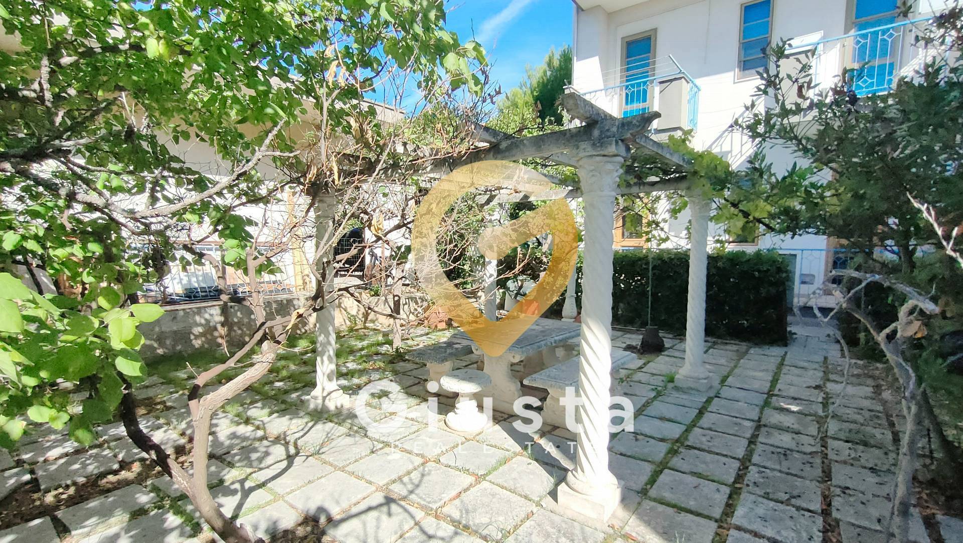 Appartamento in vendita a Brindisi, Zona Sciaia-Materdomini