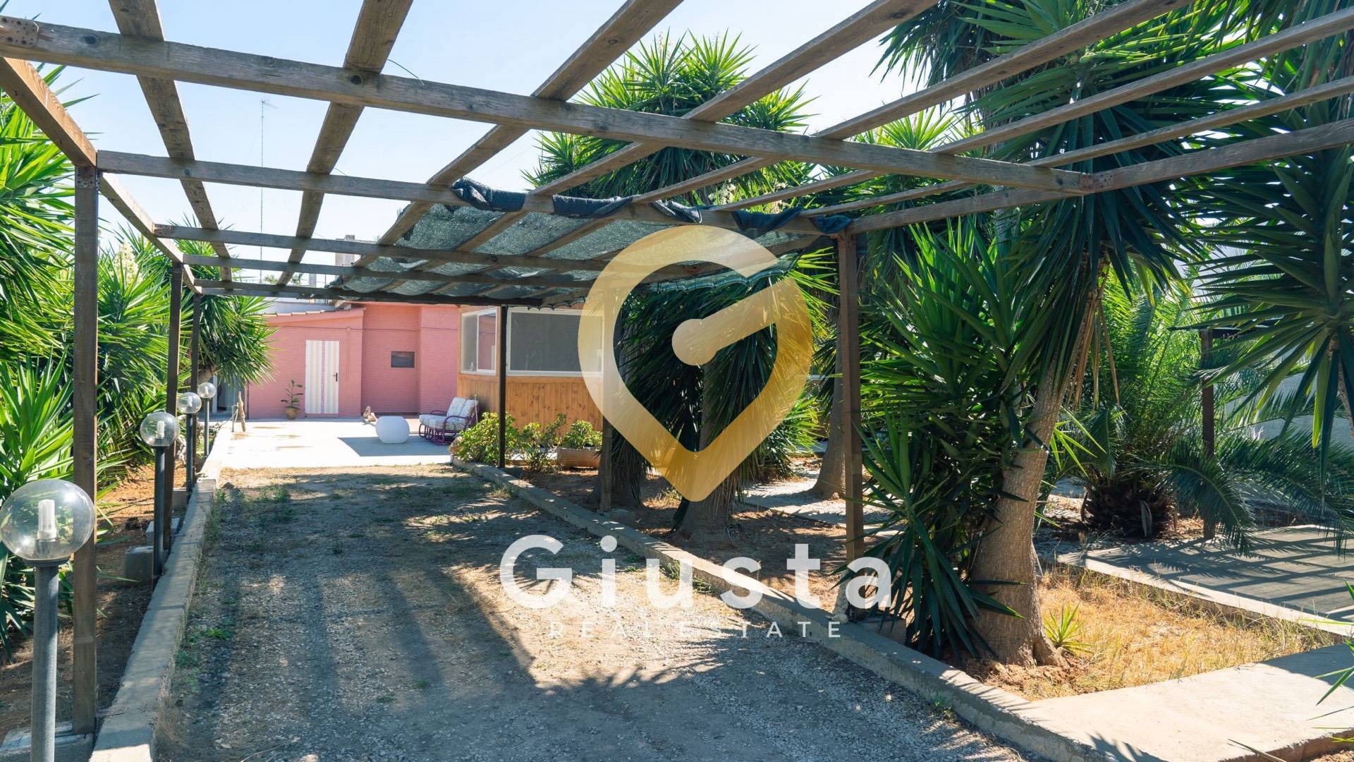 Villa o villino in vendita a Torchiarolo, Lido Presepe