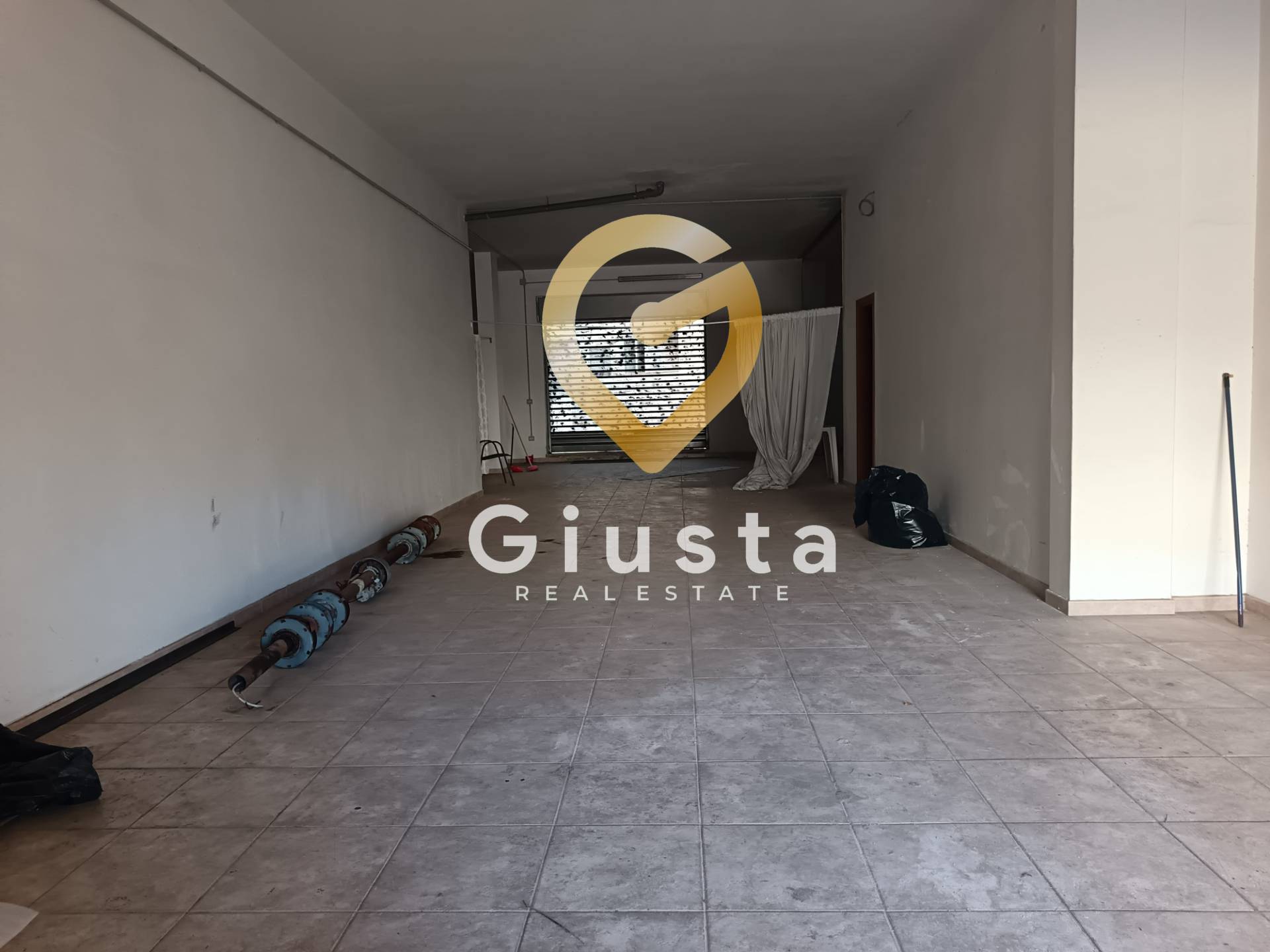 Attivit Commerciale in vendita a Brindisi, Zona Sciaia-Materdomini