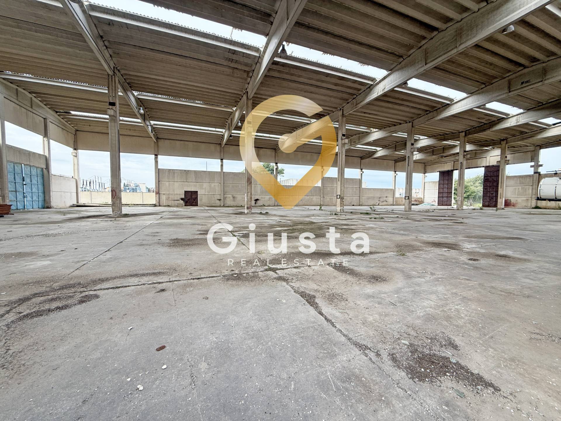 Capannone Industriale in vendita a Brindisi, Perrino