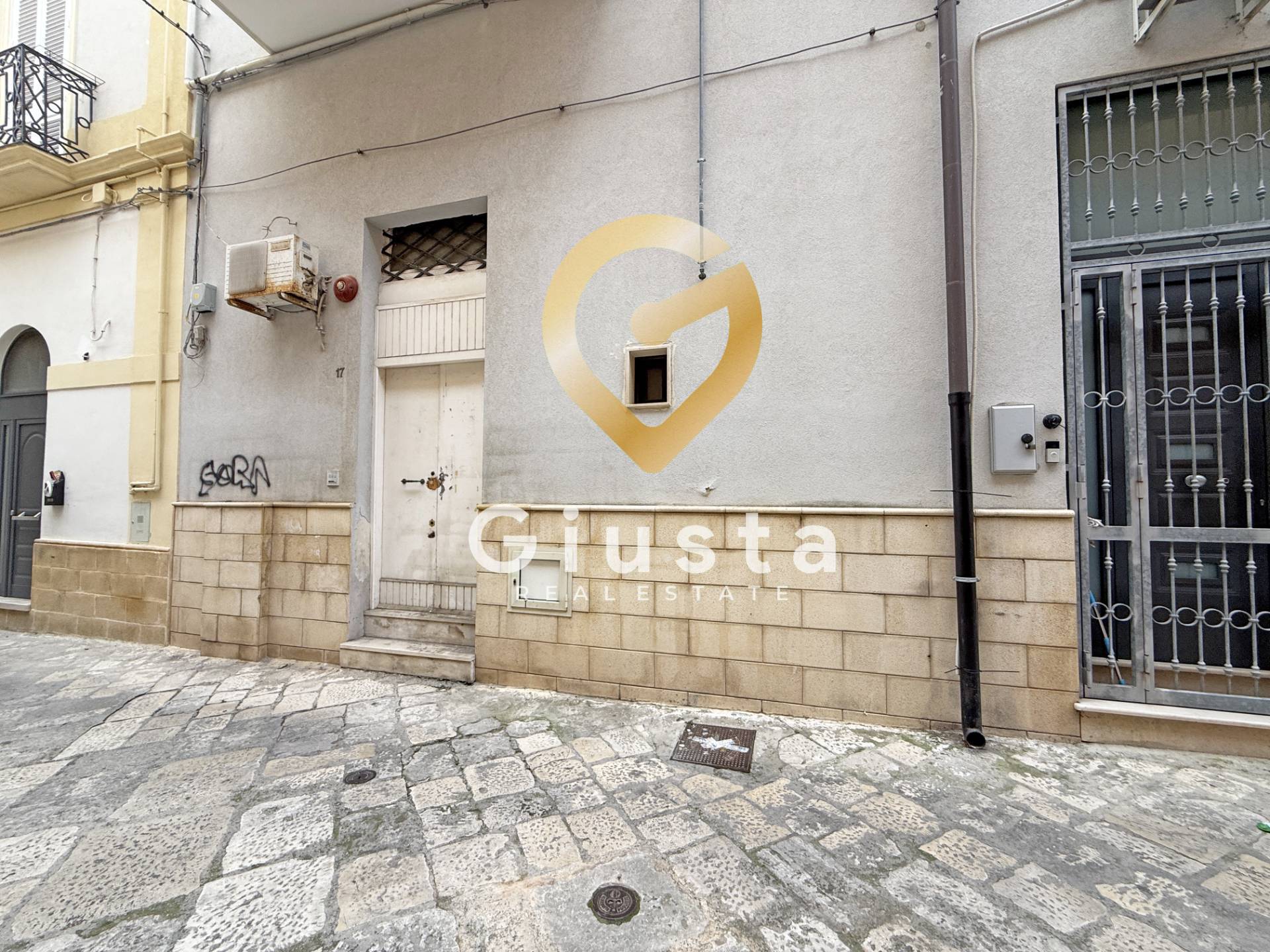 Casa Indipendente in vendita a Brindisi, Zona Centro