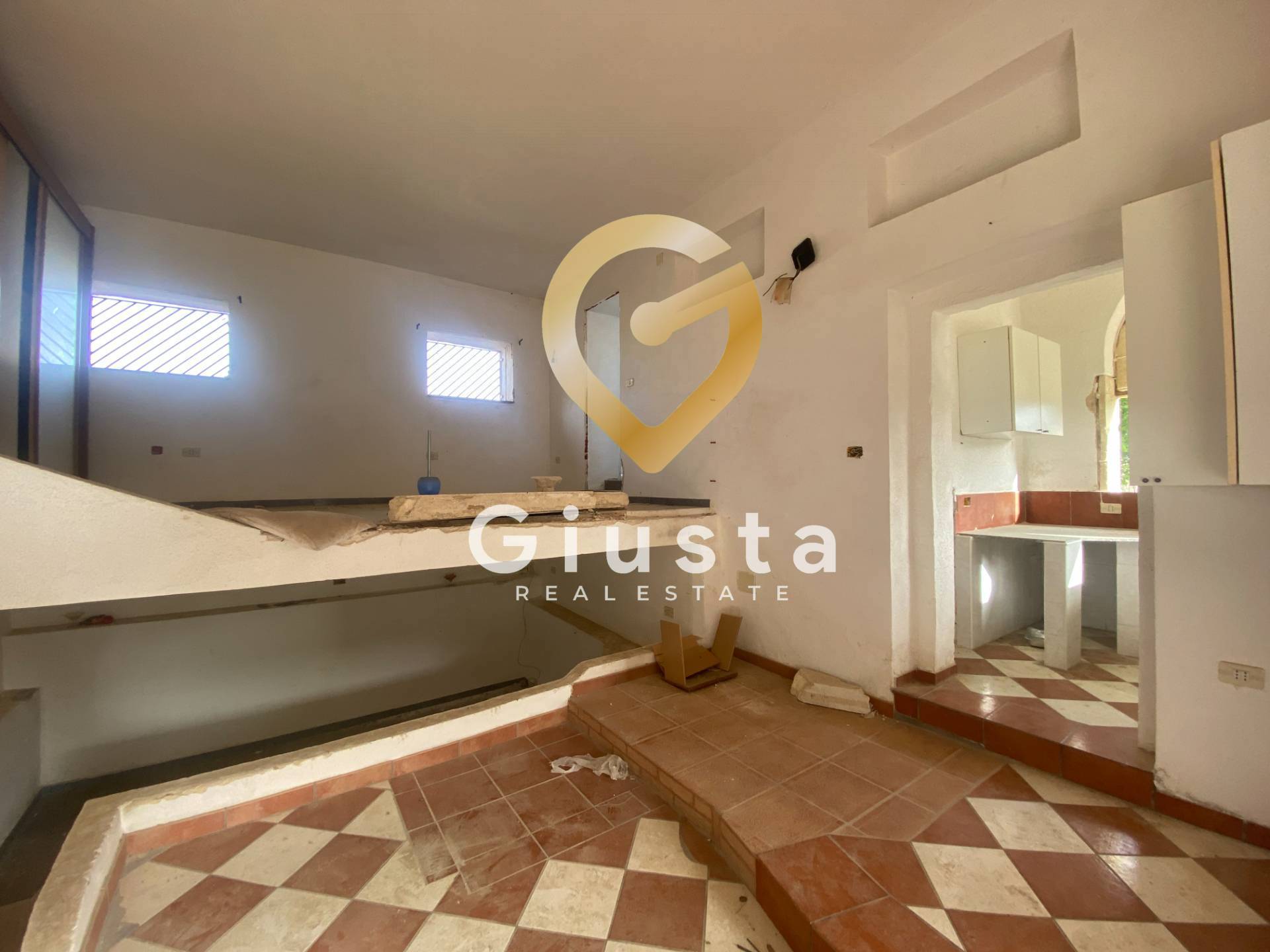 Casa Indipendente in vendita a Torricella