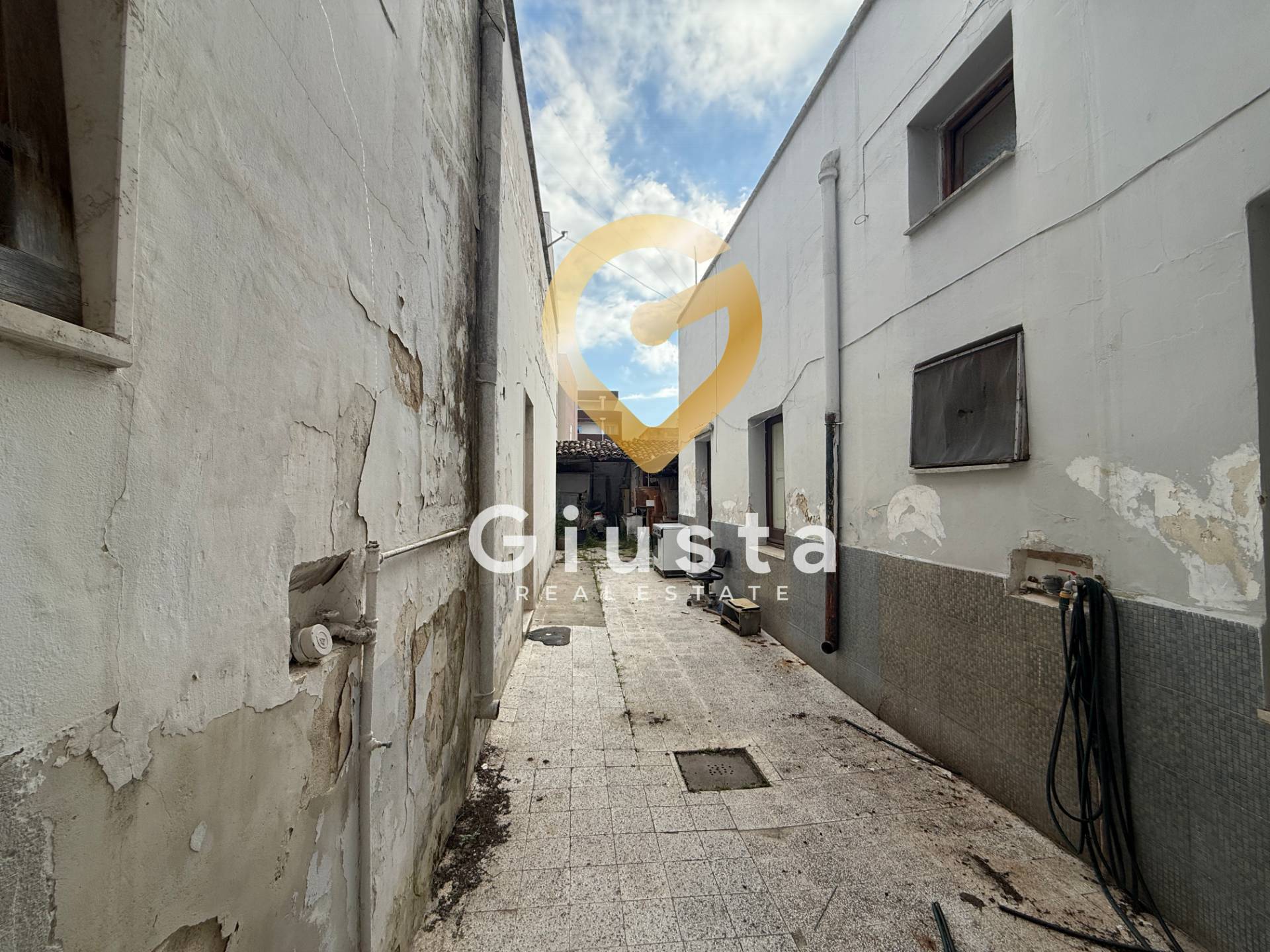 Casa Indipendente in vendita a Brindisi, Cappuccini