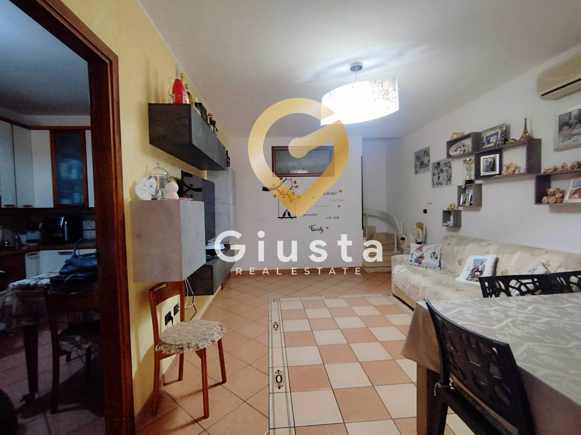 Casa Semindipendente in vendita a Brindisi, Paradiso