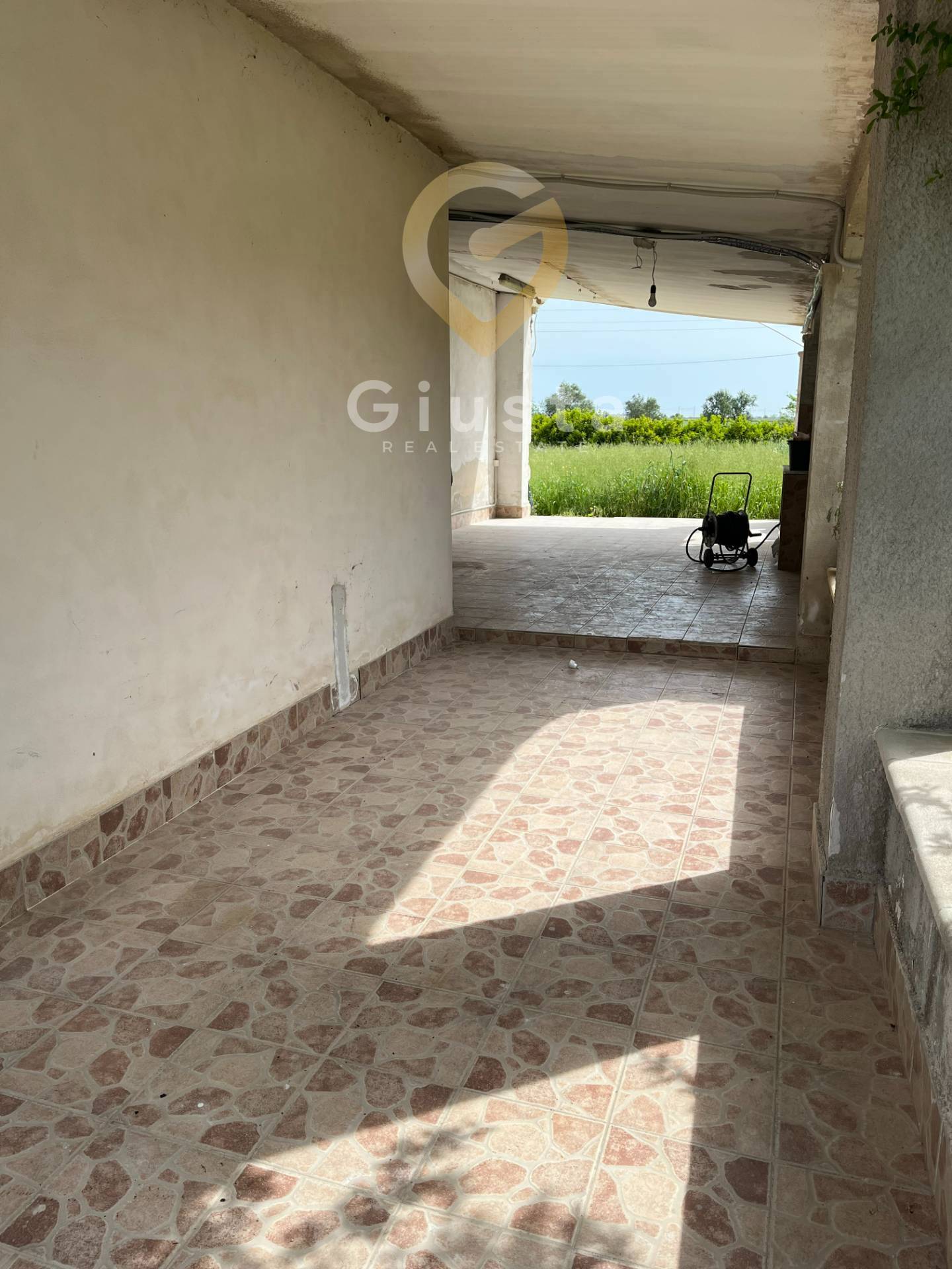 Villa singola in vendita a Brindisi, Zona Montenegro