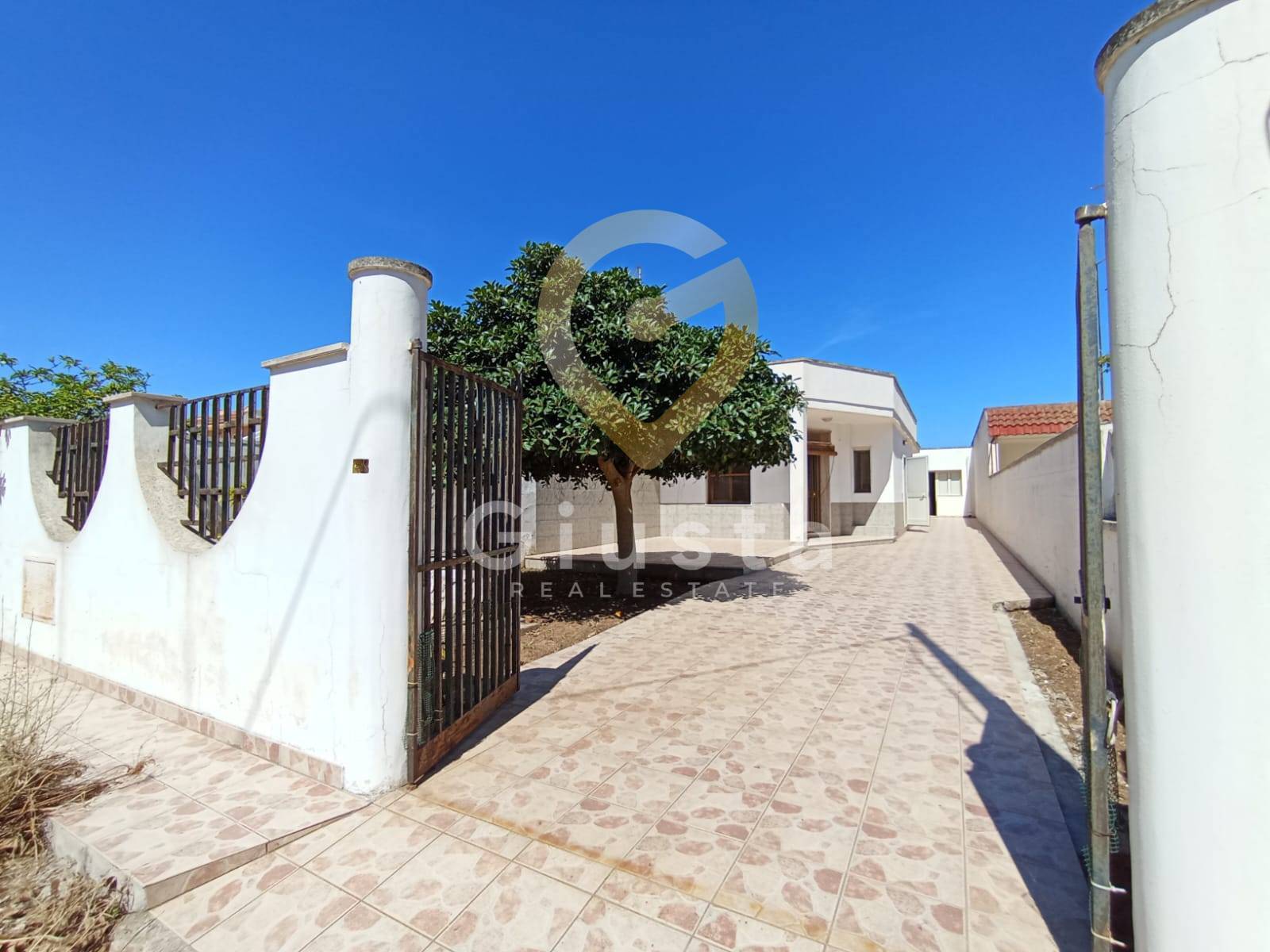 Villa singola in vendita a Torchiarolo, Torre San Gennaro