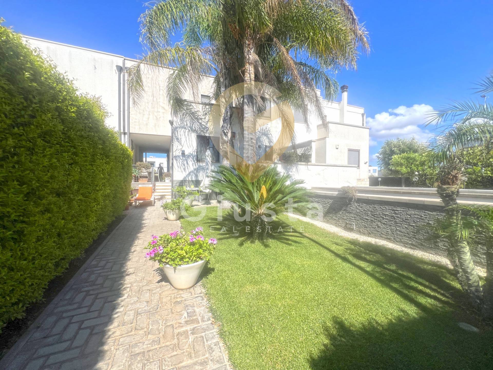 Villa o villino in vendita a Brindisi, Paradiso