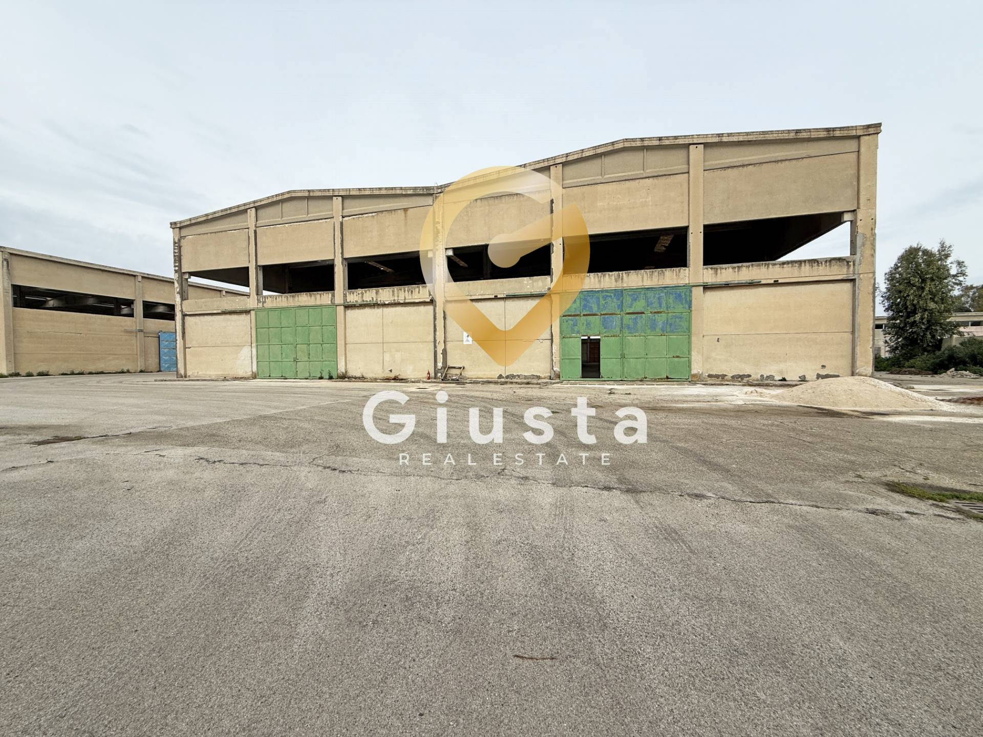 Capannone Industriale in vendita a Brindisi, Perrino