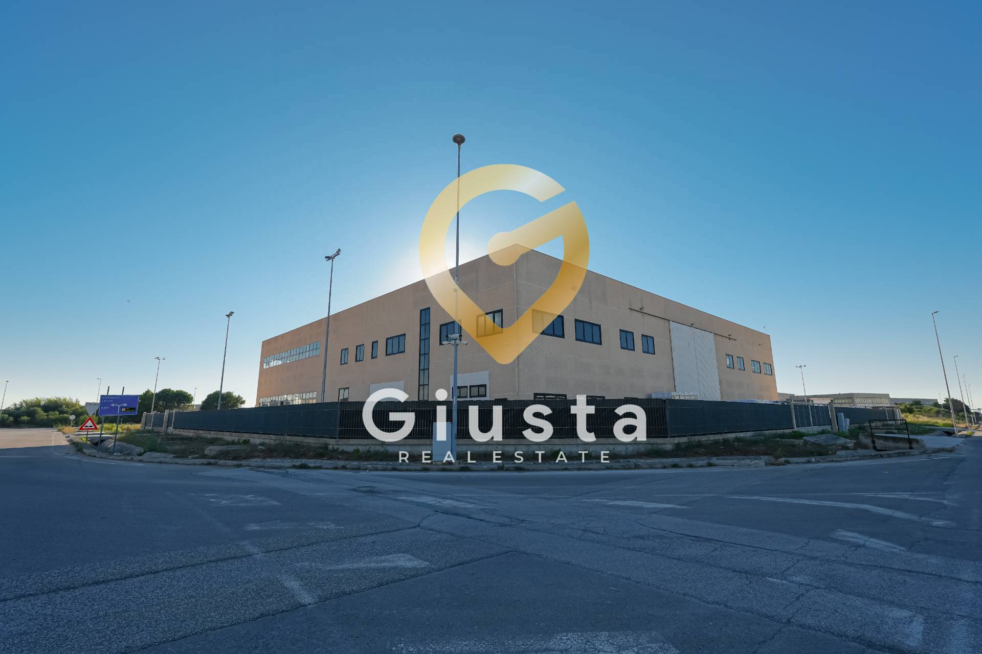 Capannone Industriale in vendita a Brindisi, Perrino