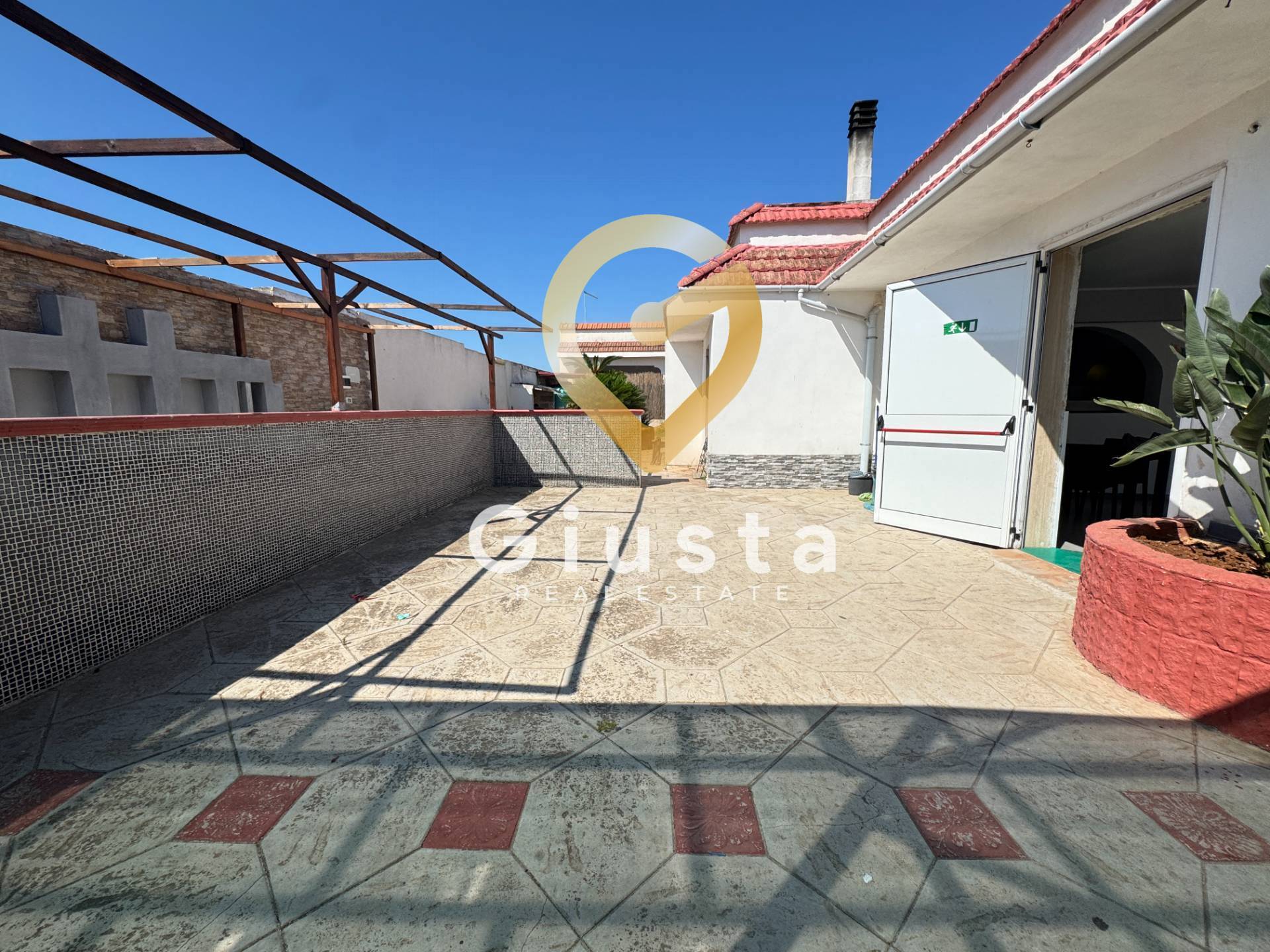 Villa a schiera in vendita a Brindisi, Zona Mitrano