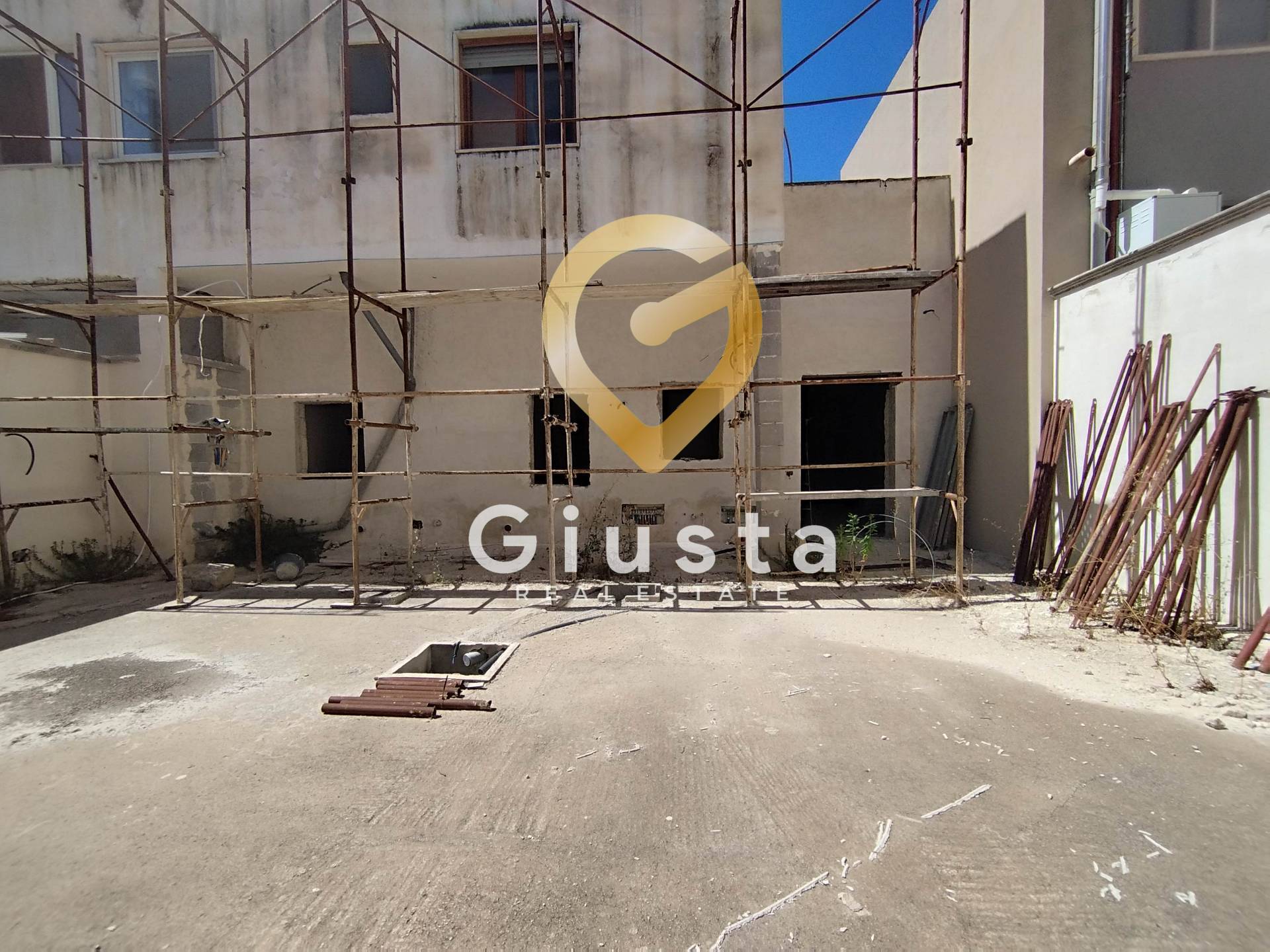 Casa Indipendente in vendita a Brindisi, Commenda