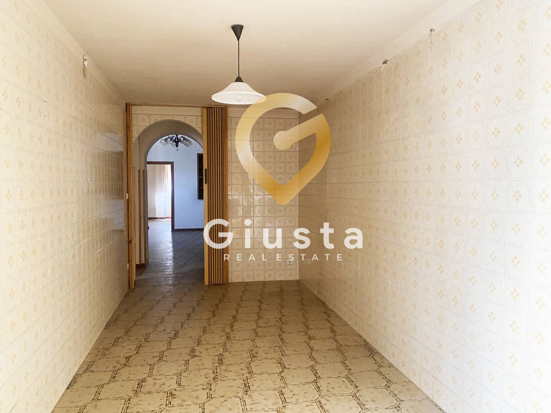 Casa Indipendente in vendita a Brindisi, Zona Centro