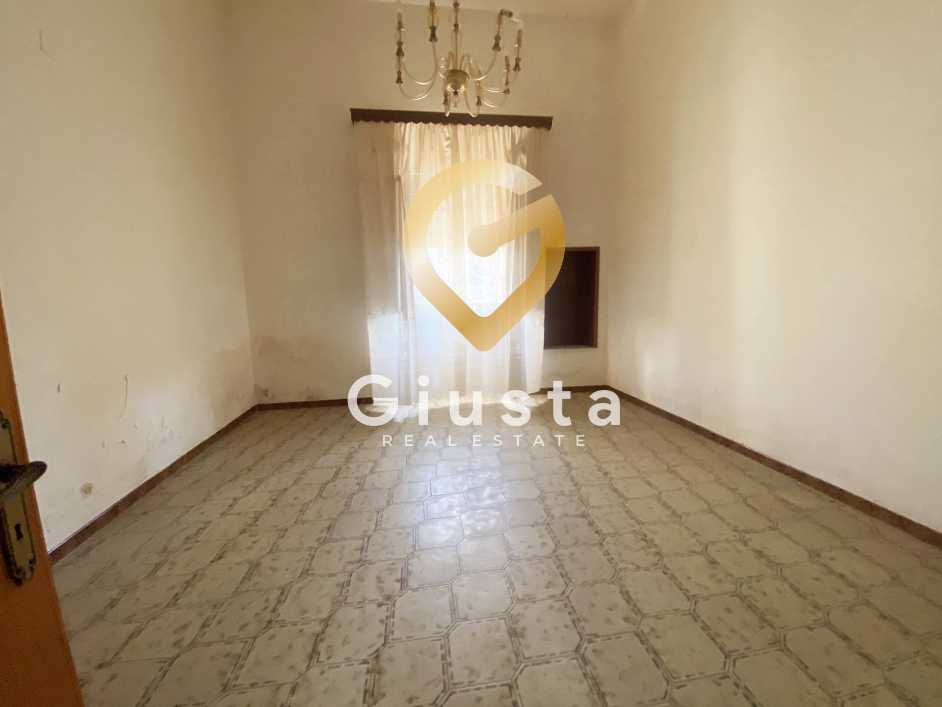 Casa Indipendente in vendita a Brindisi, Zona Centro