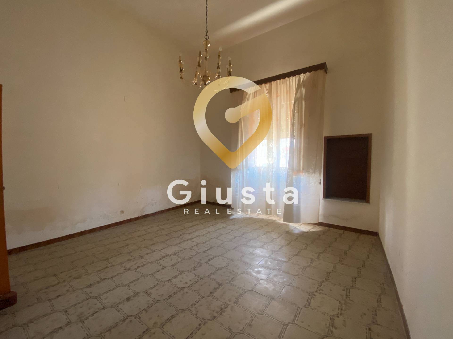 Casa Indipendente in vendita a Brindisi, Zona Centro