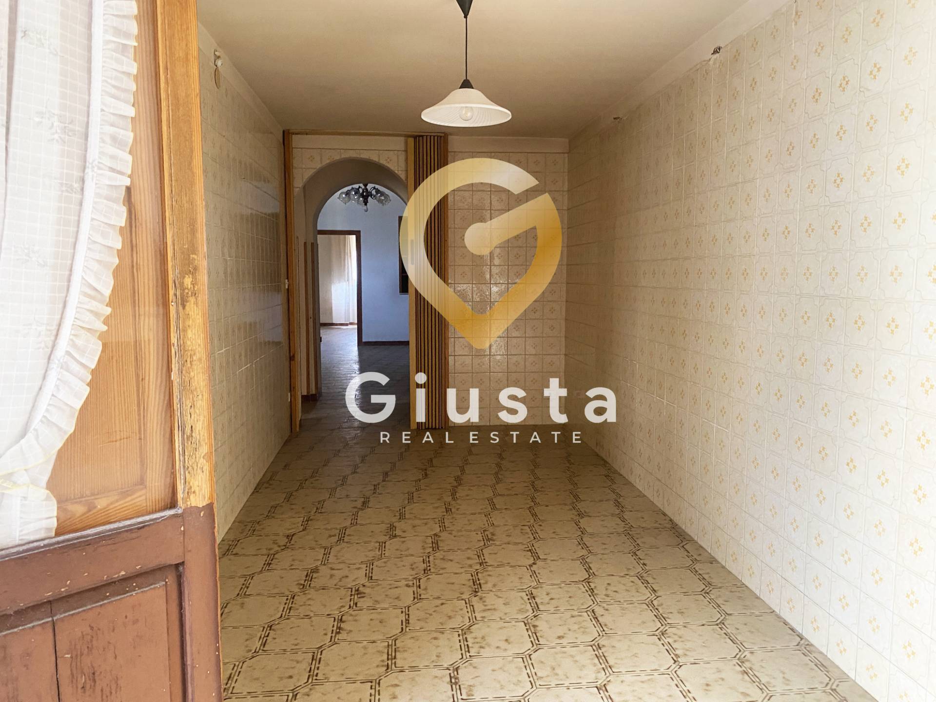 Casa Indipendente in vendita a Brindisi, Zona Centro