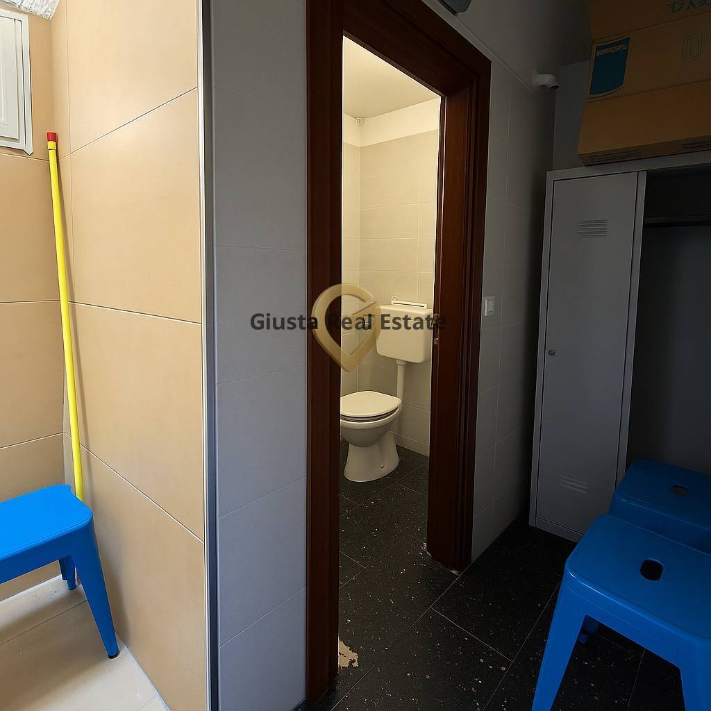 Attivit Commerciale in affitto a Brindisi, Zona Centro