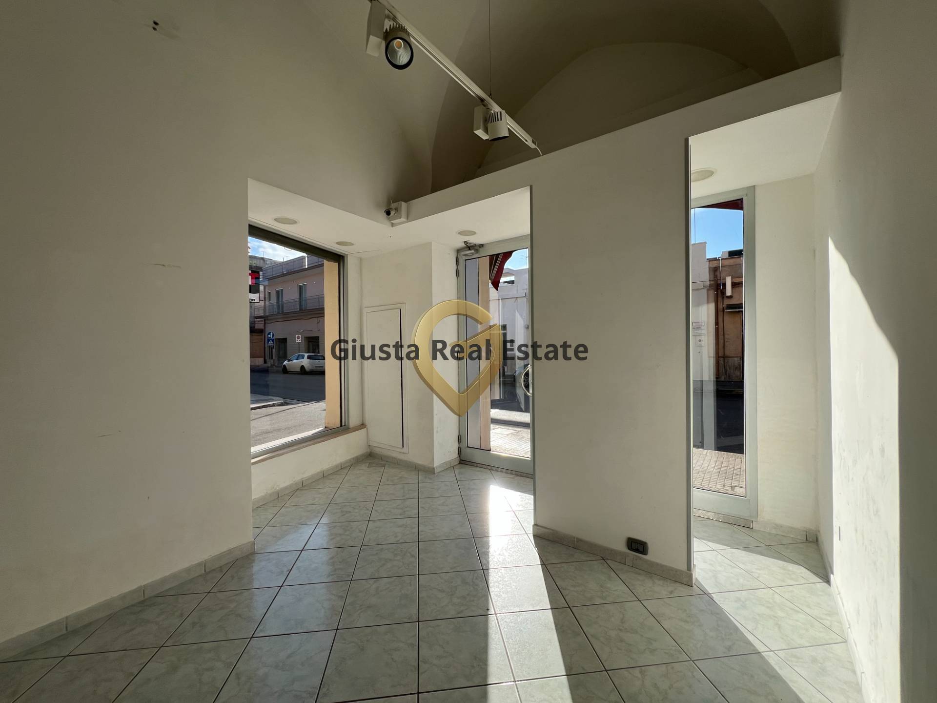 Attivit Commerciale in vendita a Mesagne