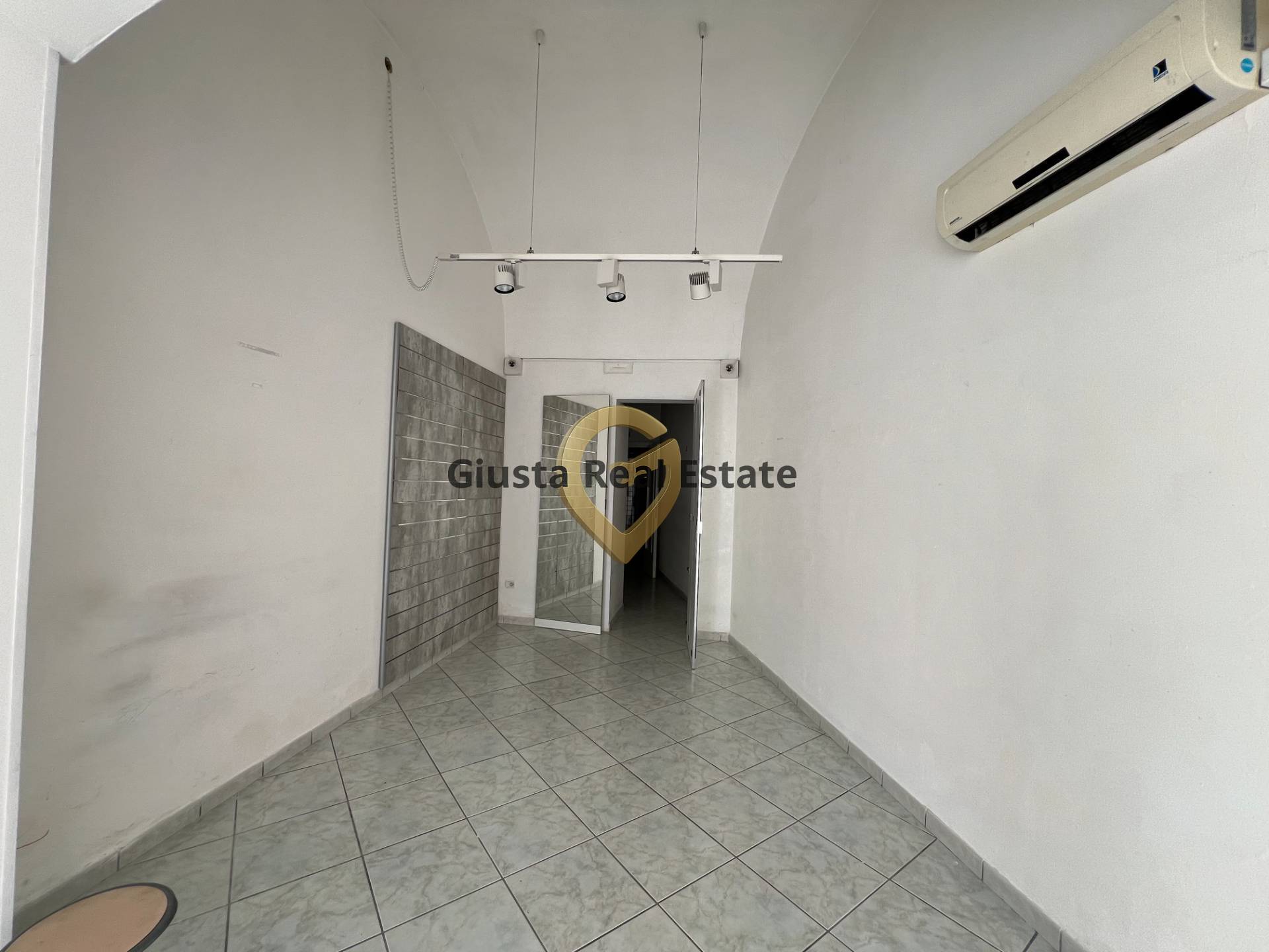 Attivit Commerciale in vendita a Mesagne