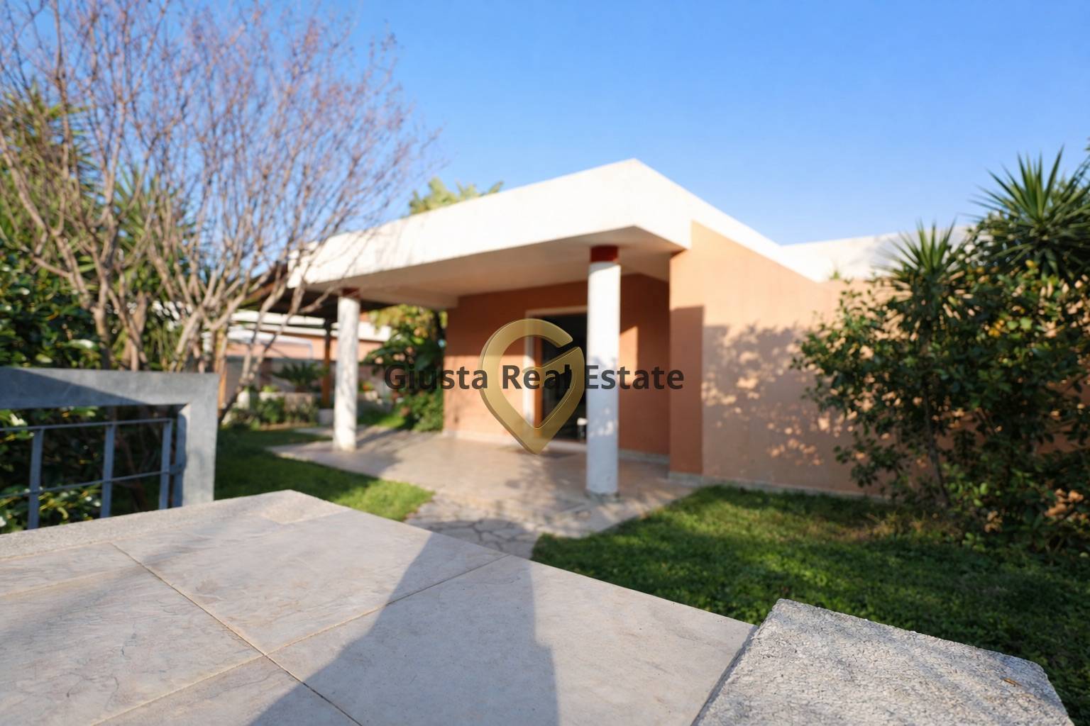 Villa o villino in vendita a Brindisi, Zona Mitrano