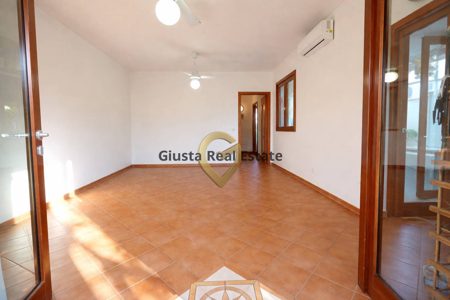 Villa o villino in vendita a Brindisi, Zona Mitrano