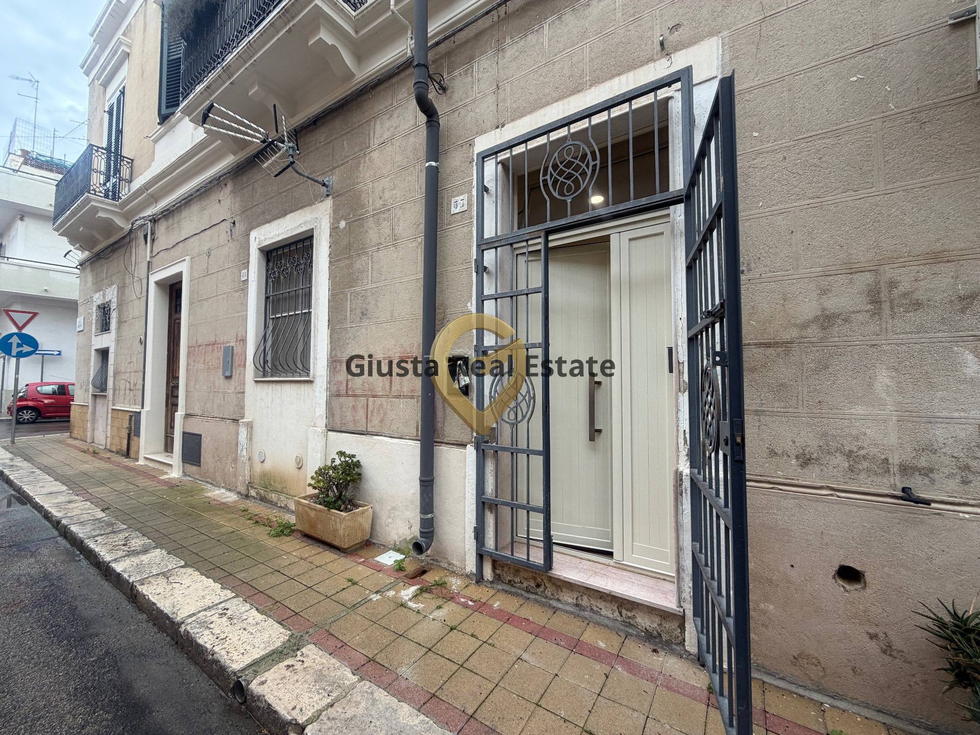 Casa Indipendente in vendita a Brindisi, Zona Centro