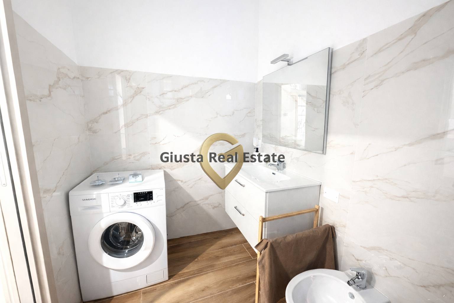 Casa Indipendente in vendita a Brindisi, Zona Centro