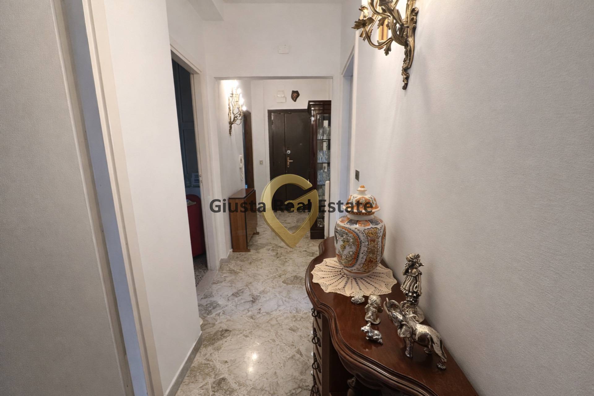 Appartamento in vendita a Brindisi, Zona Centro