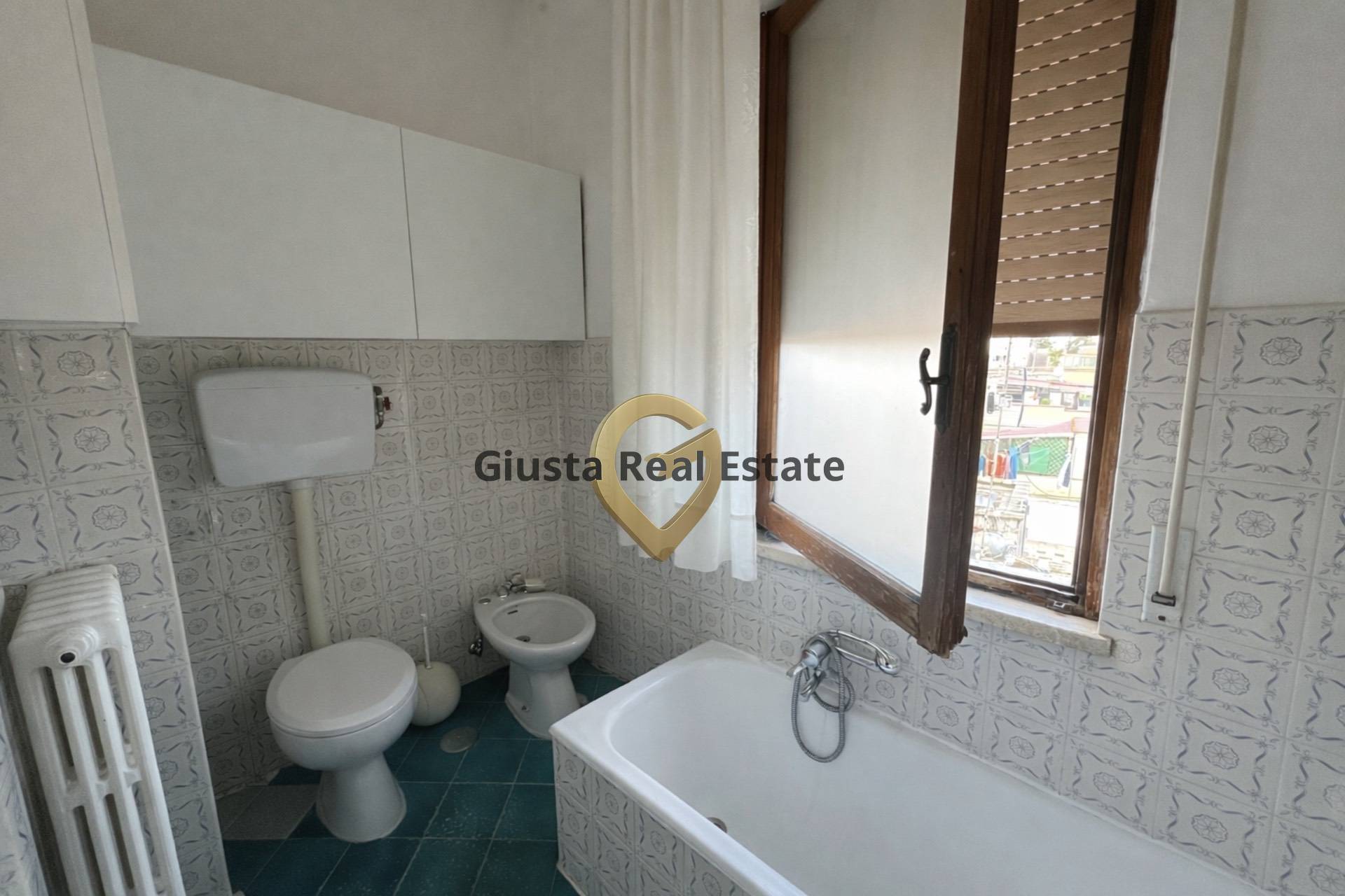 Appartamento in vendita a Brindisi, Zona Centro