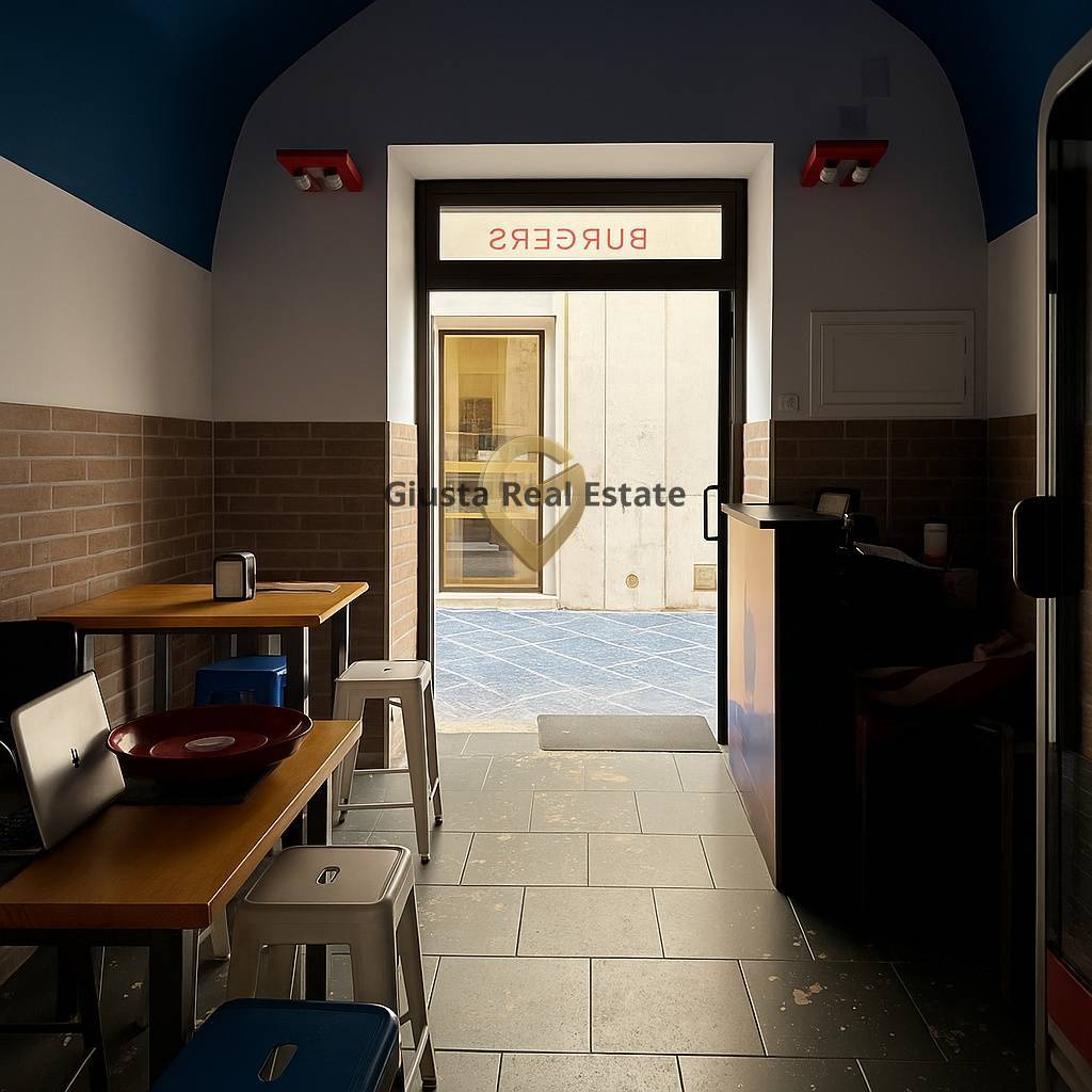 Attivit Commerciale in affitto a Brindisi, Zona Centro