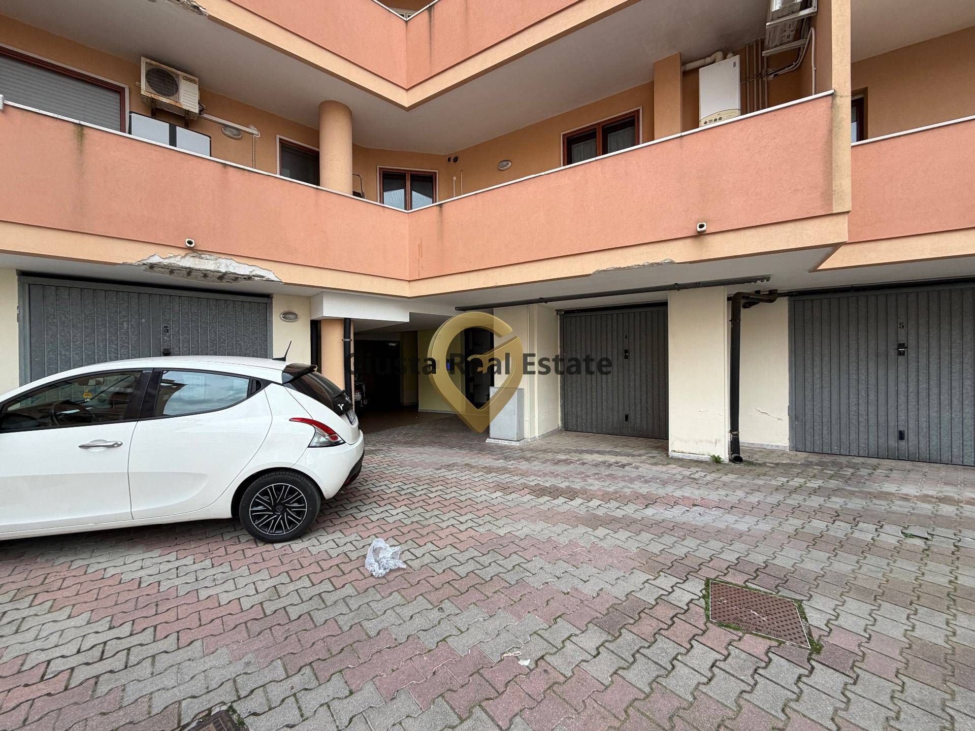 Appartamento in vendita a Brindisi, Zona Centro