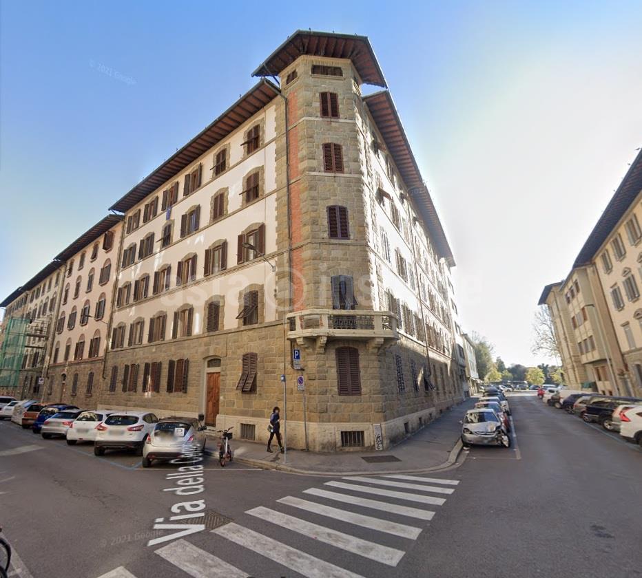 Appartamento con terrazzo a Firenze