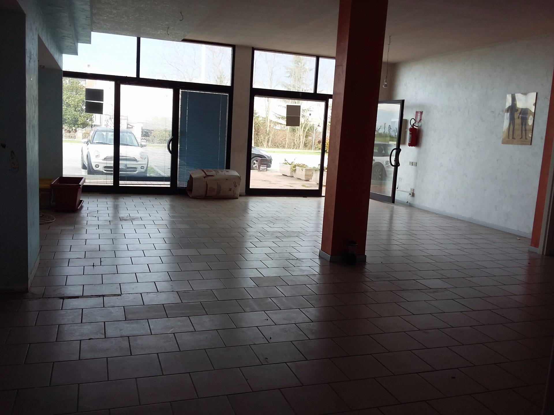 Fondo Commerciale in affitto a Montaione, Mura