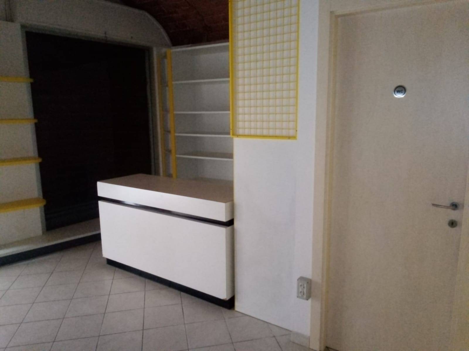 Fondo Commerciale in affitto a Castelfiorentino