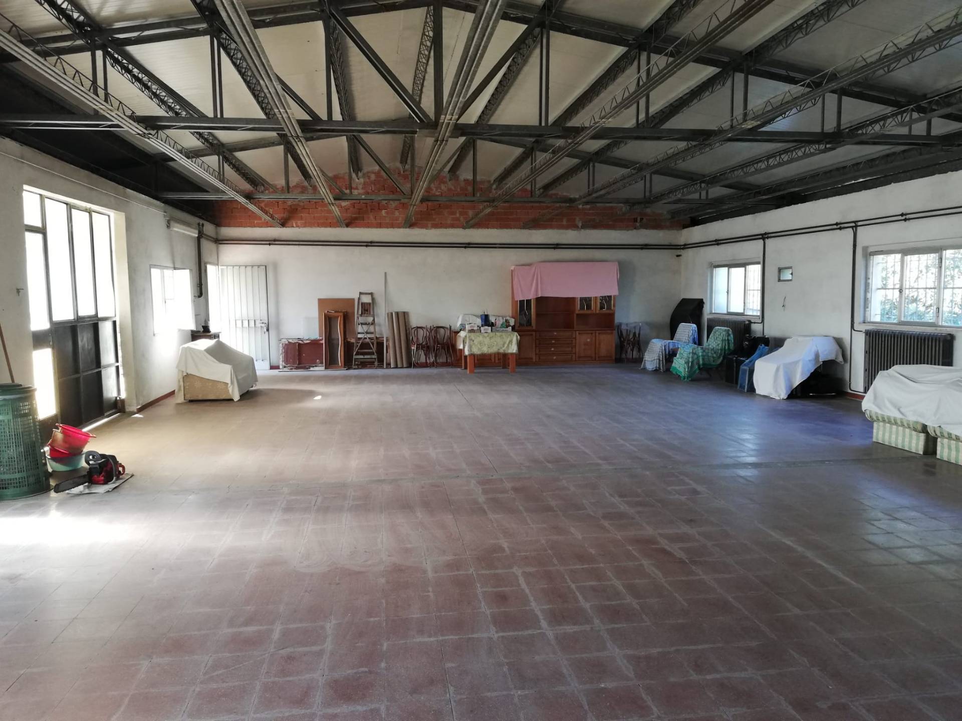 Fondo Artigianale in affitto a Certaldo