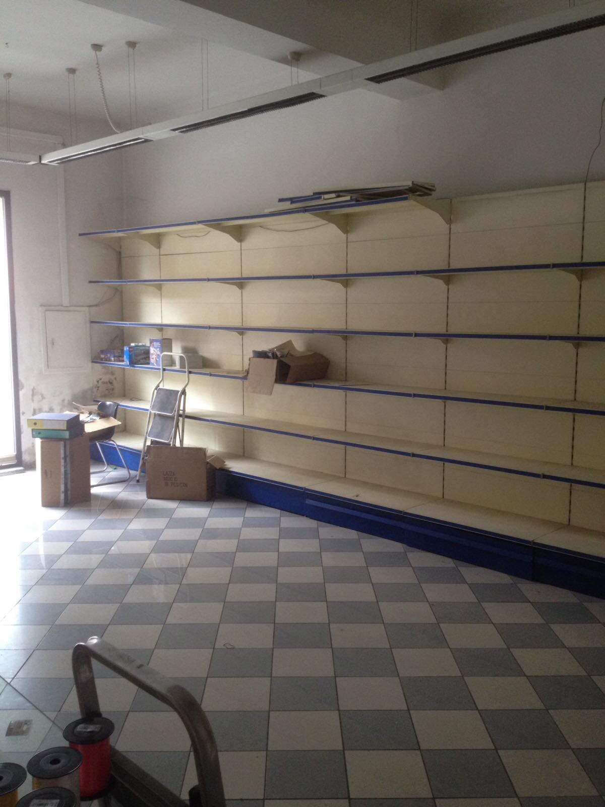 Fondo Commerciale in affitto a Certaldo