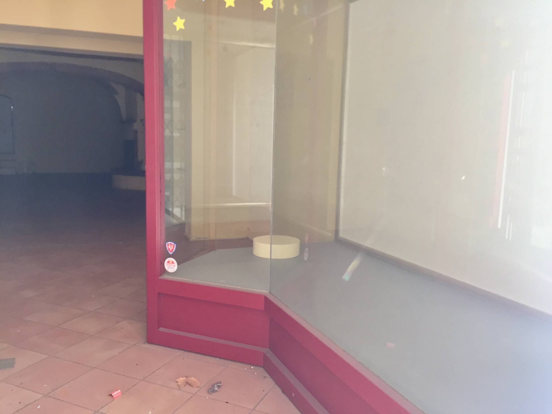 Fondo Commerciale in affitto a Castelfiorentino