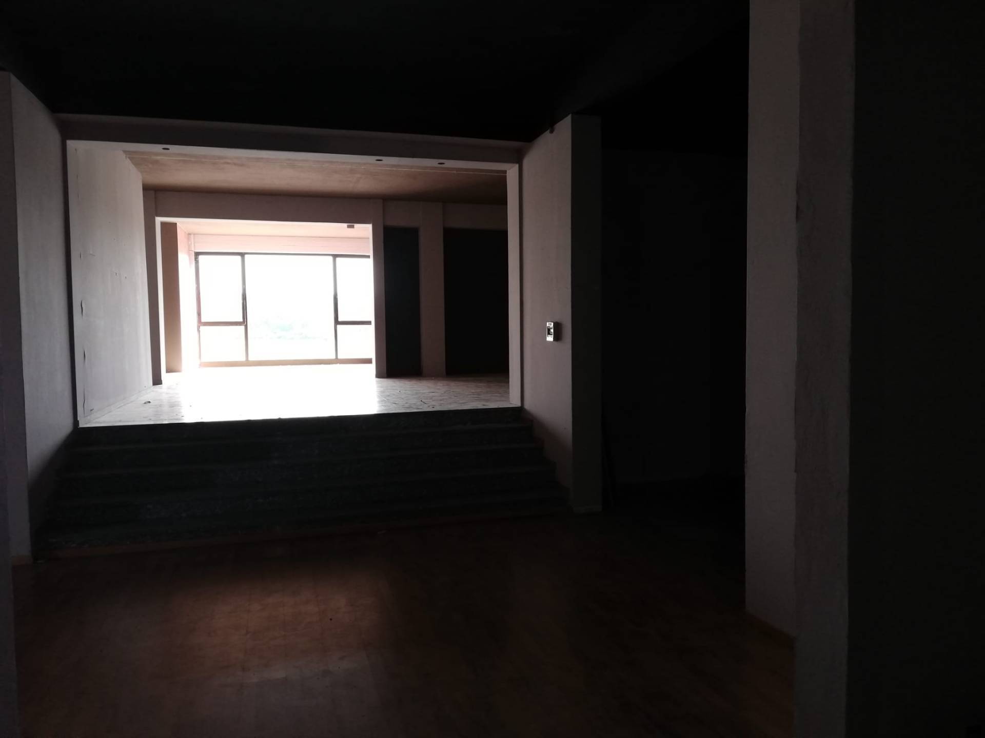 Fondo Commerciale in affitto a Castelfiorentino