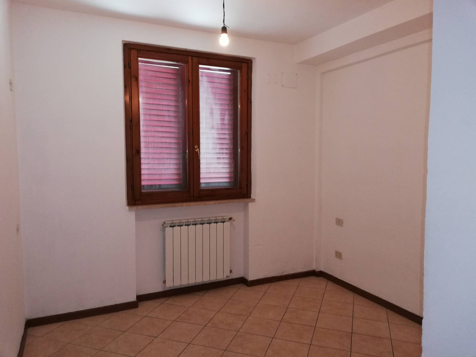 Fondo Artigianale in affitto a Gambassi Terme